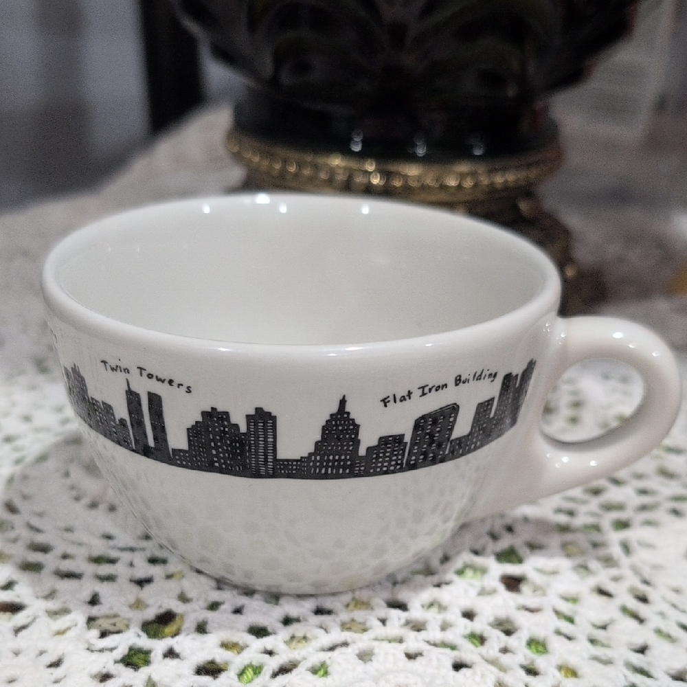 New York Skyline Design White Ceramic Mug